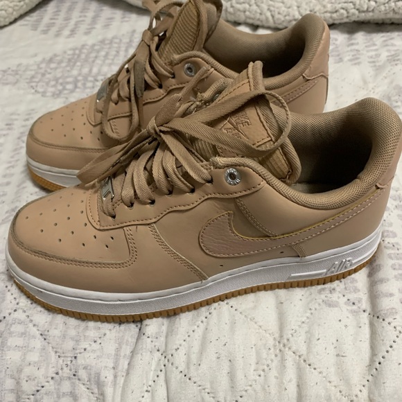 Nike air forces pink blush color - Picture 2 of 2